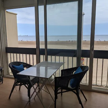 T2 Climatise 4 Pers. Avec Parking, Front De Mer, - Fr-1-797-10 *